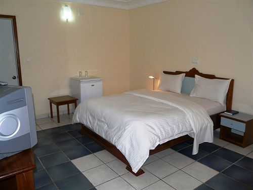 Azam Hotel Bamenda Eksteriør billede