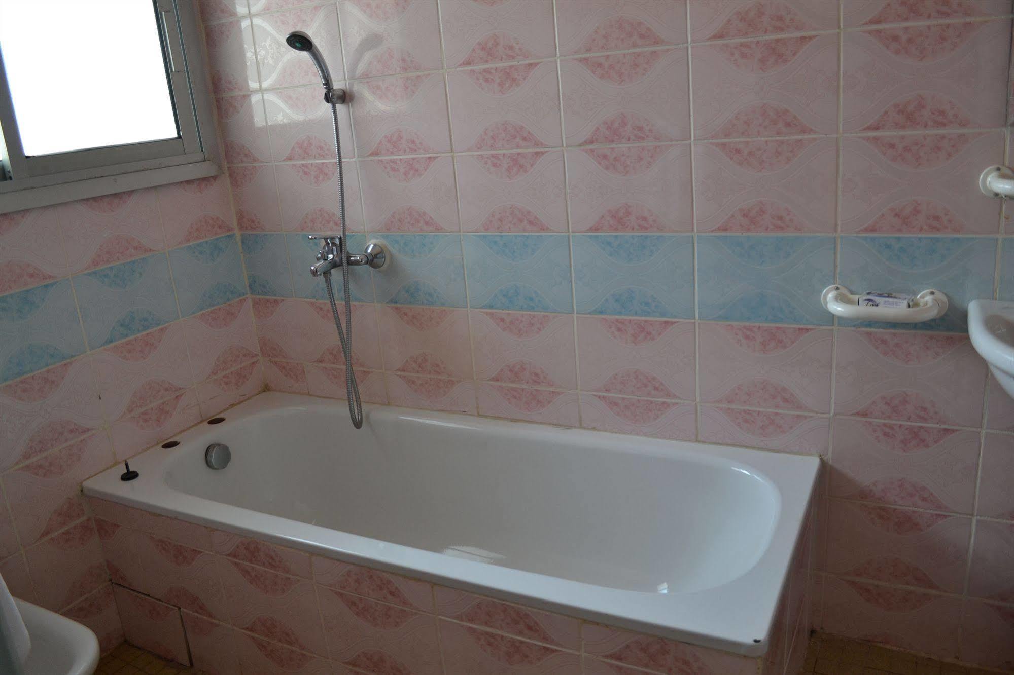 Azam Hotel Bamenda Eksteriør billede